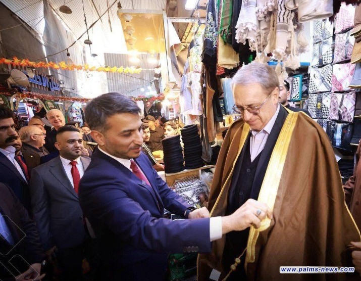 المبعوث الخاص لبوتين يختتم زيارته الى العراق بجولة في النجف ويتلقى هدية